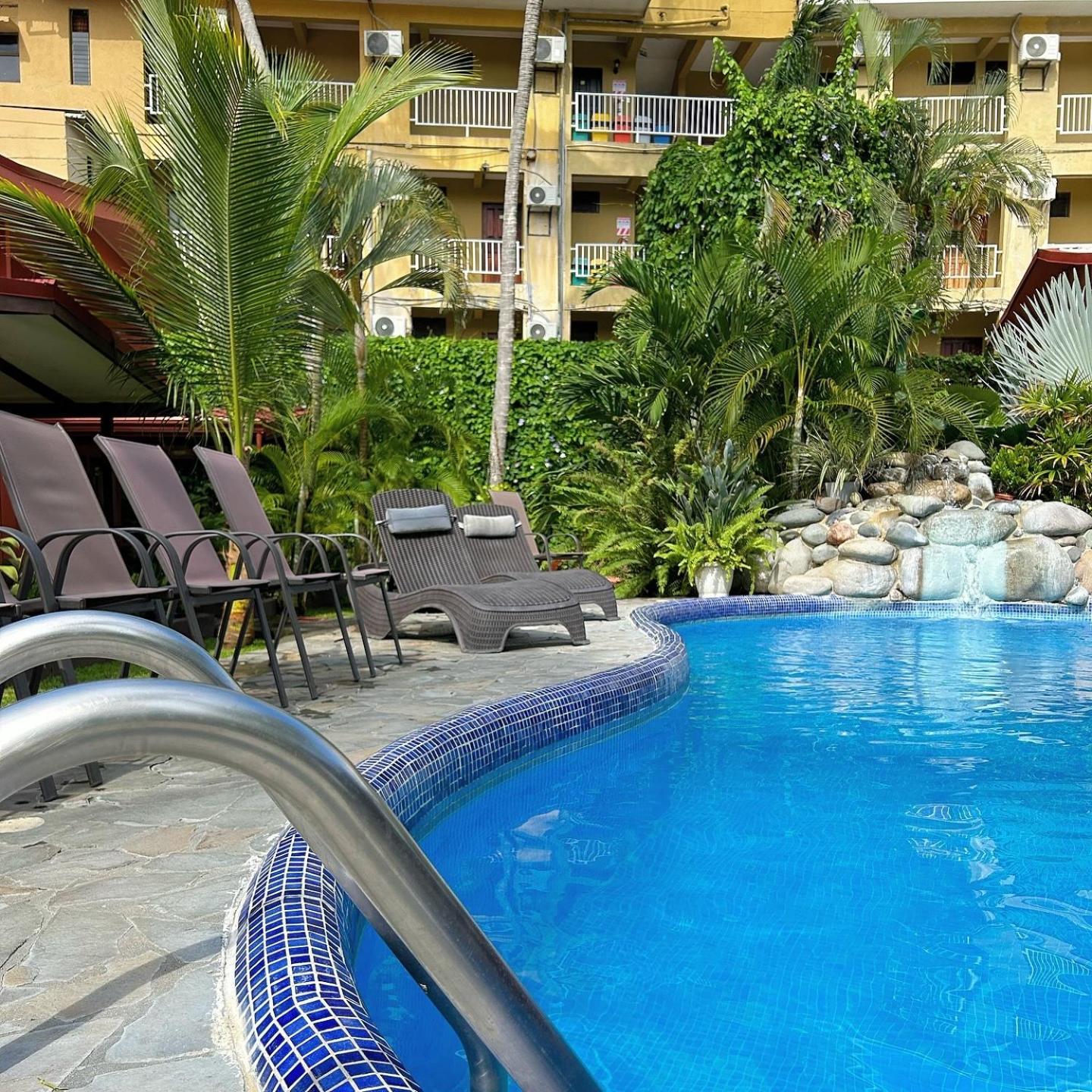 Hotel Los Ranchos Jacó Exteriör bild