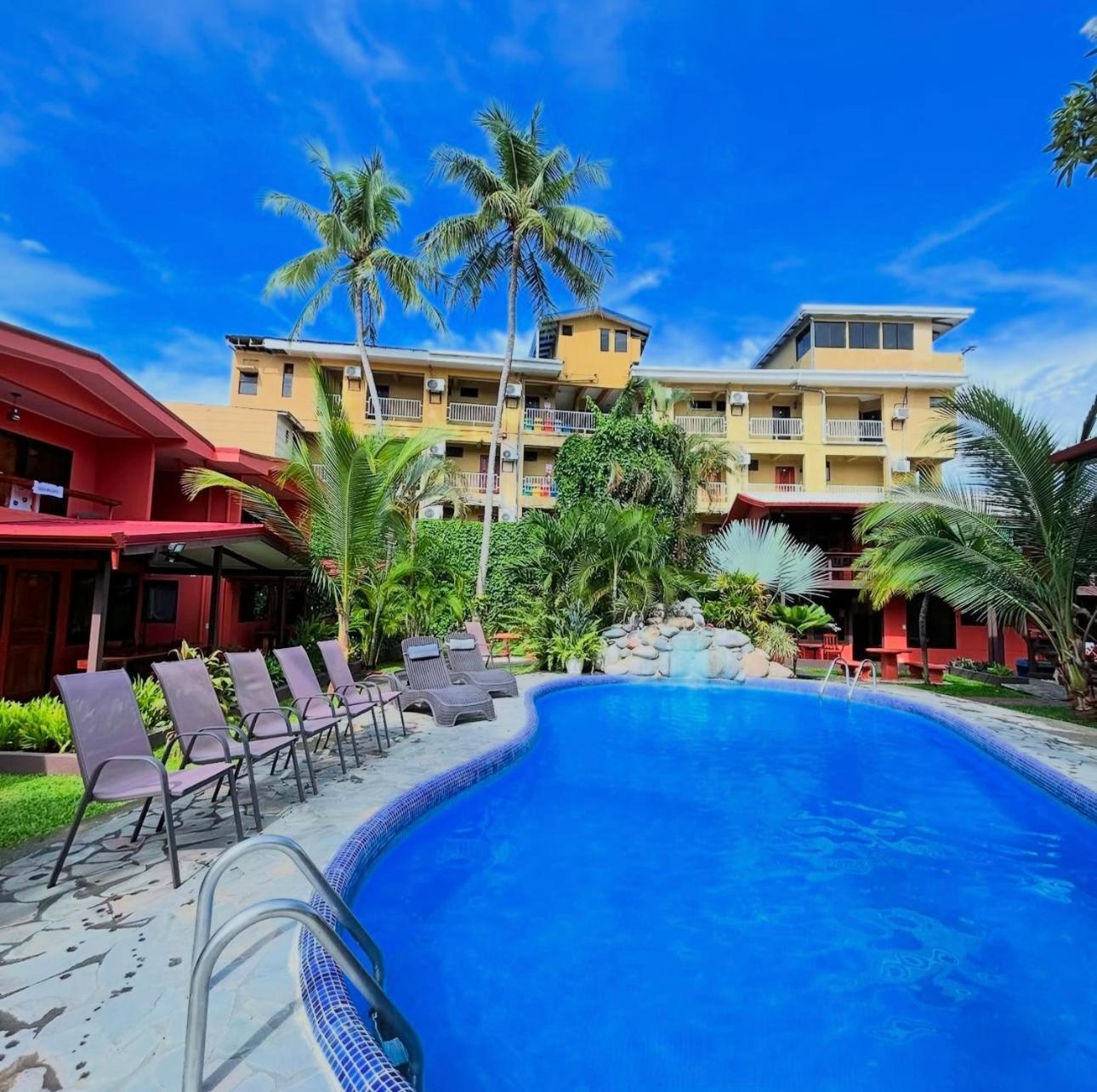 Hotel Los Ranchos Jacó Exteriör bild